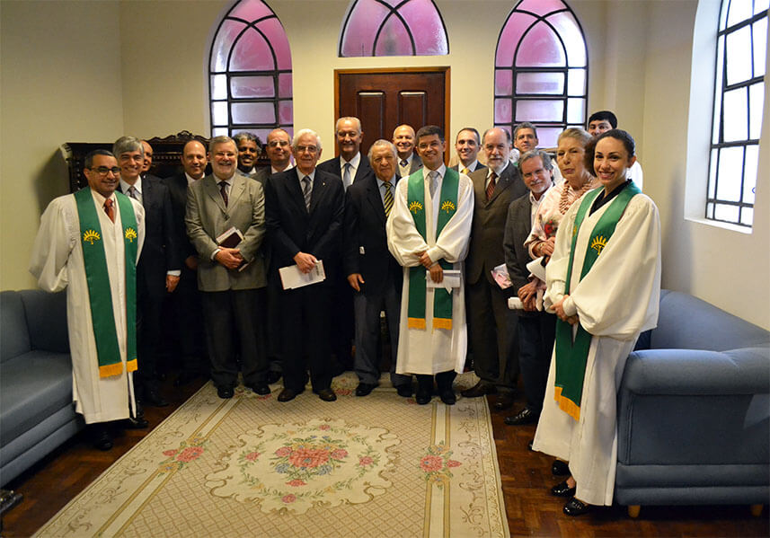 São Paulo ganha 2.433 novas igrejas em 25 anos com expansão evangélica -  05/09/2019 - Cotidiano - Folha