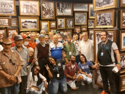 Conviventes do CAEI Centro visitam museu do futebol em comemoração a copa do mundo