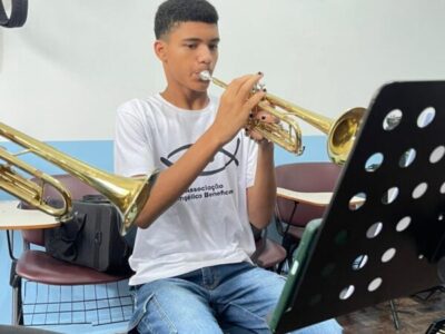 Entre acordes e recomeços: início de semestre marca rotina musical dos alunos